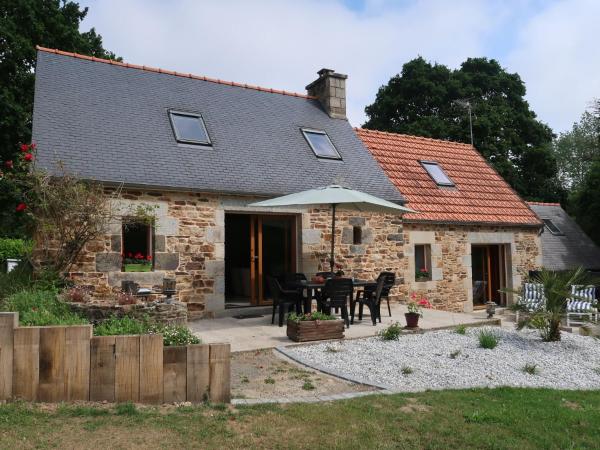 Na fotografii je vidět objekt Holiday Home Entre Terre et Mer by Interhome nacházející se ve městě Ploulech.