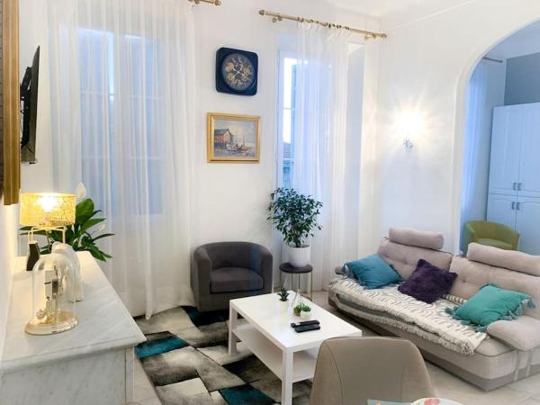 A la foto es mostra l'objecte Perle d'Azur: Raffinement unique situat a la ciutat de Grasse.