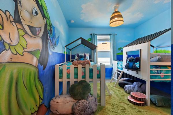 照片显示了位于Davenport市的BSV626 Five Br Townhome in Windsor Island Resort物件。