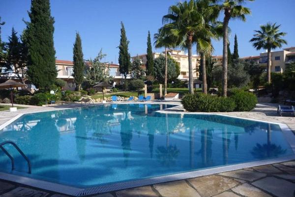 Corner Townhouse In Regina Gardens, Pafos - Paphos