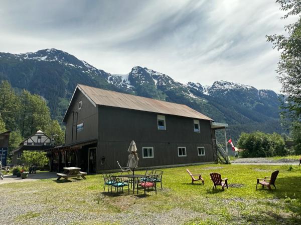 A la foto es mostra l'objecte Stewart Mountain Lodge situat a la ciutat de Stewart.