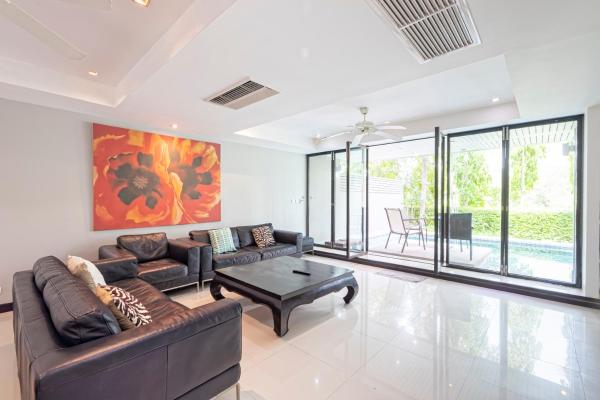 A la foto es mostra l'objecte The Fairways Villas - 4 bedroom for 10 guests - 7kms to Patong beach situat a la ciutat de Kathu.