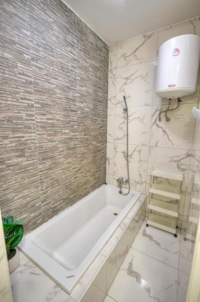 Foto 5: Spacious & modern 3 bedroom near seafront JBOR1-1
