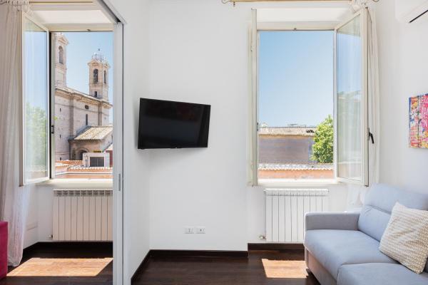 Apartmán se 2 ložnicemi — 70 m² - Corso View by Rental in Rome