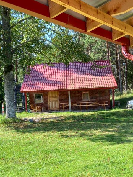 Strautmali Red House In Mazirbe - 拉脫維亞