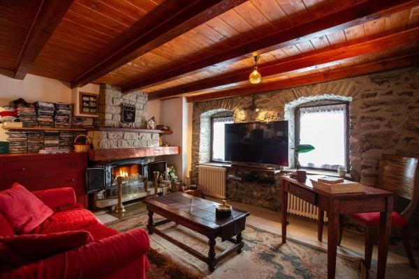 Enchanting Chalet In Gratillon With Mountain View And Sauna - Aostatal