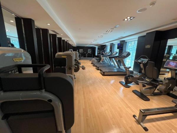Φωτογραφία 9: 2BR Burj View with Balcony, Pool, Gym & Walk to Dubai Mall