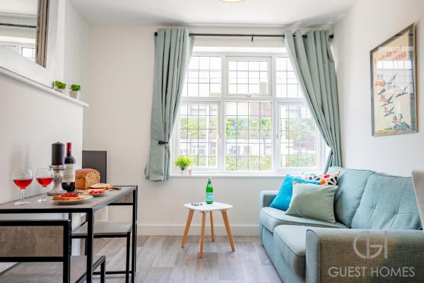 Na fotografii je vidět objekt Host & Stay - Croydon Road Apartments nacházející se ve městě Caterham.