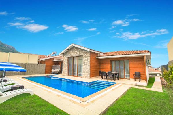 På billedet ses objektet Patara Titanic 3+1 Villa, Özel Havuzlu, Fethiye beliggende i byen Fethiye.