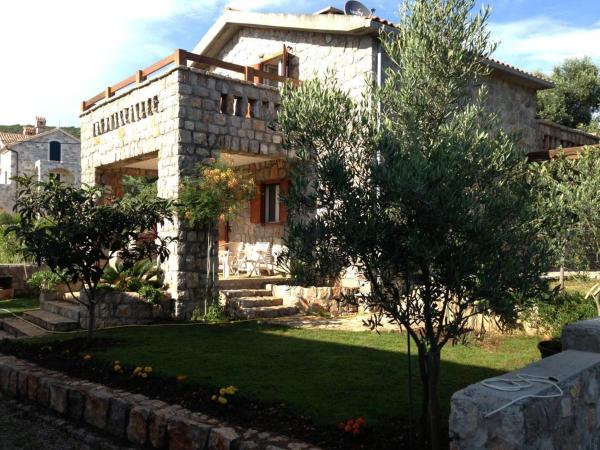 A la foto es mostra l'objecte Apartments Vuk situat a la ciutat de Merdari.