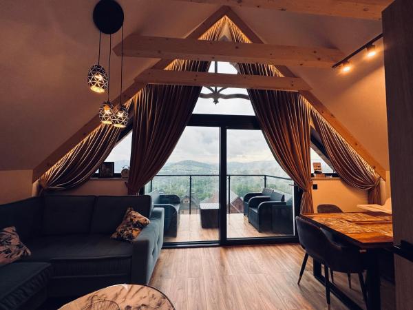 A la foto es mostra l'objecte Santa Angela Solina Resort & SPA situat a la ciutat de Solina.