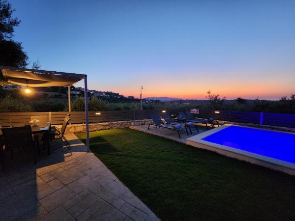 Στη φωτογραφία φαίνεται το αντικείμενο Villa Dionisia with private pool που βρίσκεται στην πόλη Ρούμελη.