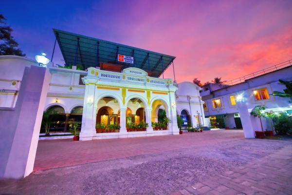Hotel Windsor Castle - Salem