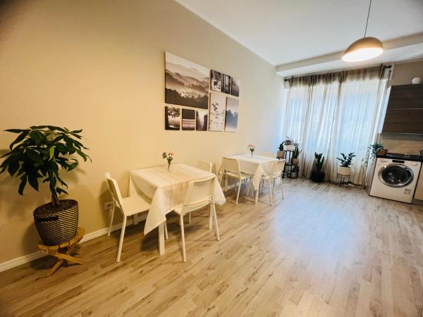 A la foto es mostra l'objecte Sonila's Home 1 situat a la ciutat de Bergamo.