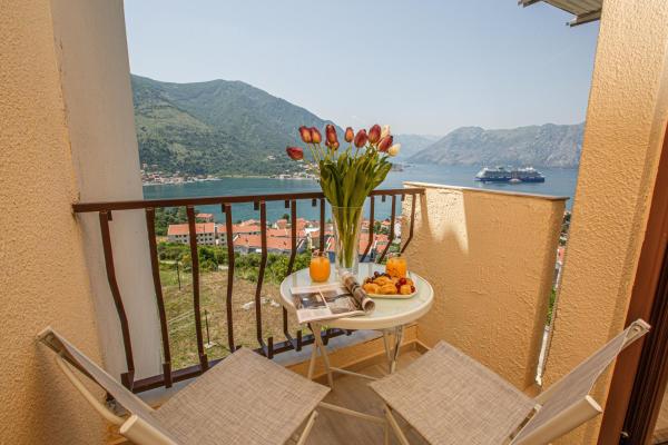 Ema’s Dream Home with Sea View, Kotor
