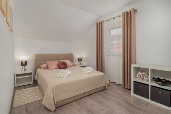 A la foto es mostra l'objecte Aura Apartment situat a la ciutat de Kukuljani.