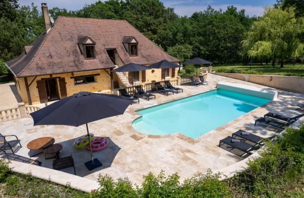 A la foto es mostra l'objecte Maison Saint-Blaise Rampieux situat a la ciutat de Labouquerie.