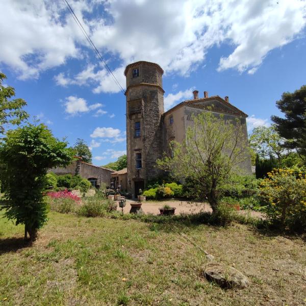 På billedet ses objektet Château Saint-Martin beliggende i byen Villedubert.