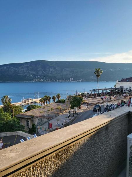 A la foto es mostra l'objecte Deluxe Apartment Old Town Herceg Novi situat a la ciutat de Herceg-Novi.