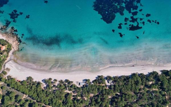 A la foto es mostra l'objecte Maison Pinarellu plage à pieds situat a la ciutat de Zonza.