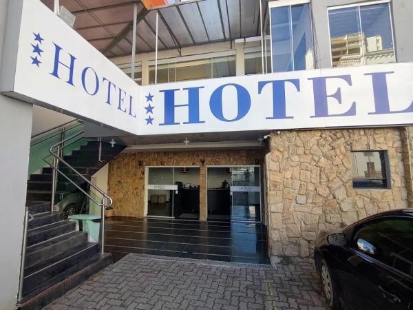 A la foto es mostra l'objecte Hotel Perez situat a la ciutat de Silvianópolis.