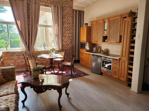 The photo shows the Viktoria Apartament located in the city of Eesküla.