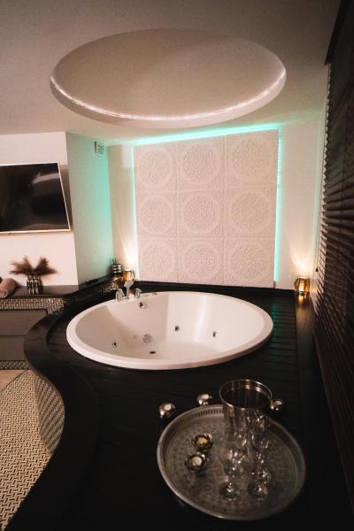 Na zdjęciu widoczny jest obiekt Apartments with jaccuzi położony w mieście Wilno.