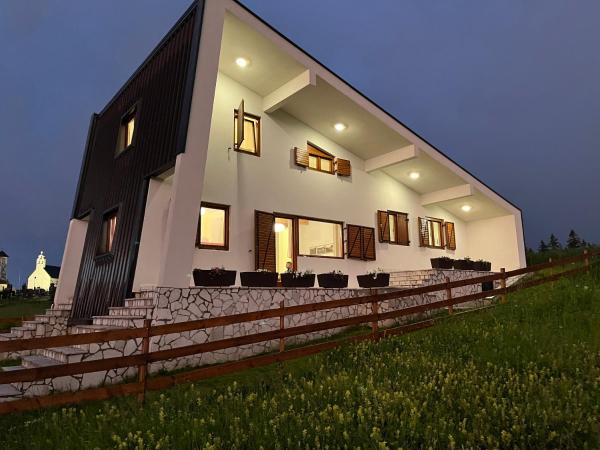 Divine House, Žabljak