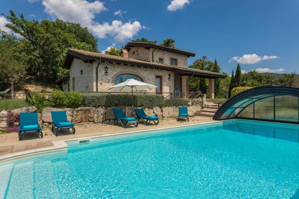 På billedet ses objektet IL CASALE DEL NONNO 8&2 Emma Villas beliggende i byen Cocciano.