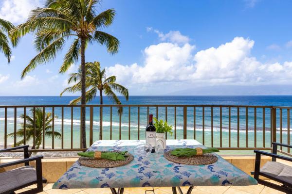 На фото показан объект Paki Maui 405, расположенный в городе Кахана.