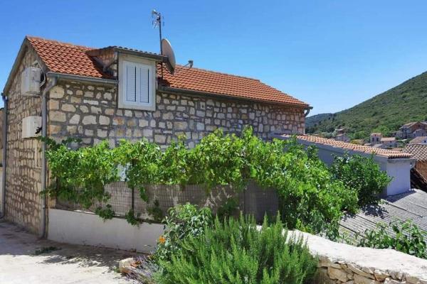 Apartments With Wifi Vis - 19923 - Komiža
