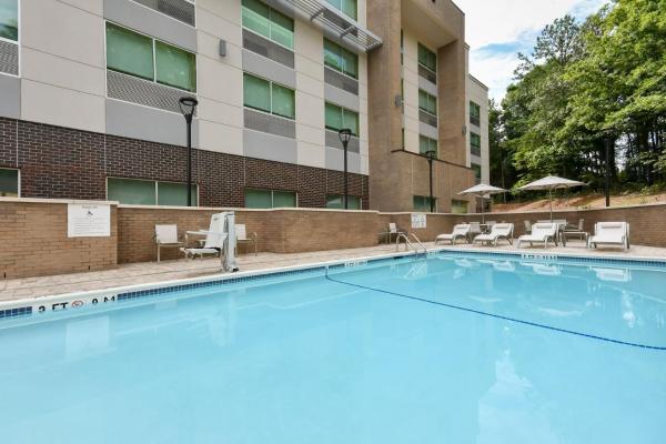 Na fotografii je vidět objekt Holiday Inn Express & Suites Charlotte - Ballantyne by IHG nacházející se ve městě Marvin.