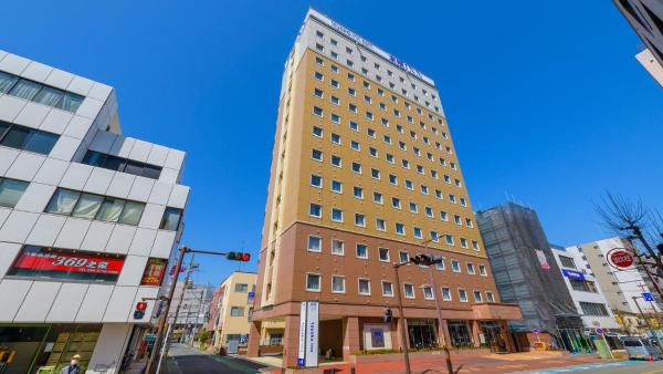 Auf dem Foto ist das Objekt Toyoko Inn Hon-atsugi-eki Minami-guchi in der Stadt Atsugi zu sehen.