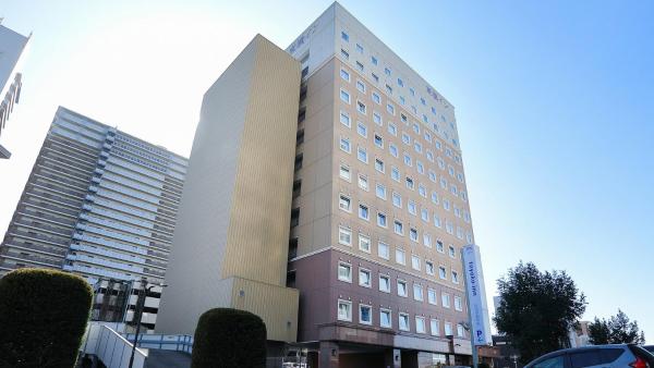 På billedet ses objektet Toyoko Inn Kenkyu-gakuen Ekimae beliggende i byen Kamigō.