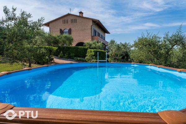 En la foto se muestra el objeto PoloTuristicoUmbria Villa del Maestrale ubicado en la ciudad de Perugia.
