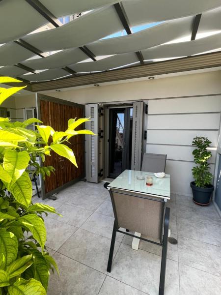 En la foto se muestra el objeto Luxury Studio Artemida ubicado en la ciudad de Artemida.