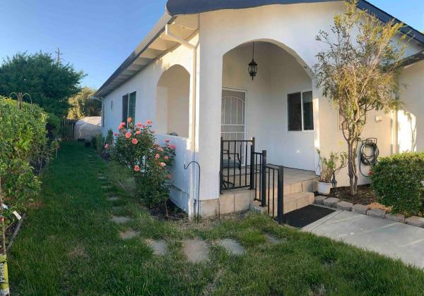 A la foto es mostra l'objecte Cozy Guesthouse- Individual Unit Private & Relaxing situat a la ciutat de Concord.
