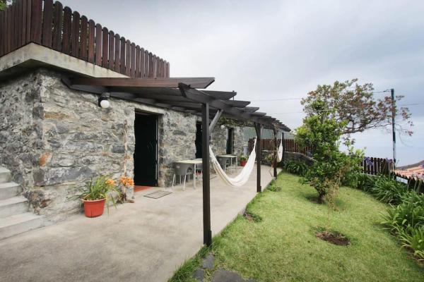 Cozy And Traditional Stone House - Ribeira Brava