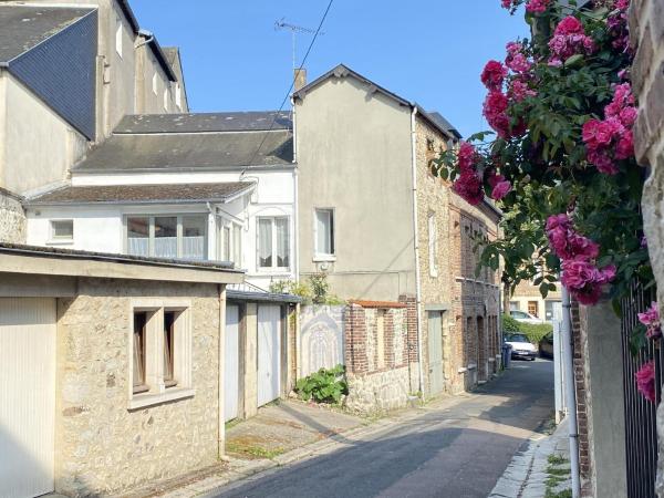 Na zdjęciu widoczny jest obiekt Apartment in Fécamp near Cap Fagnet Cliffs położony w mieście Fécamp.