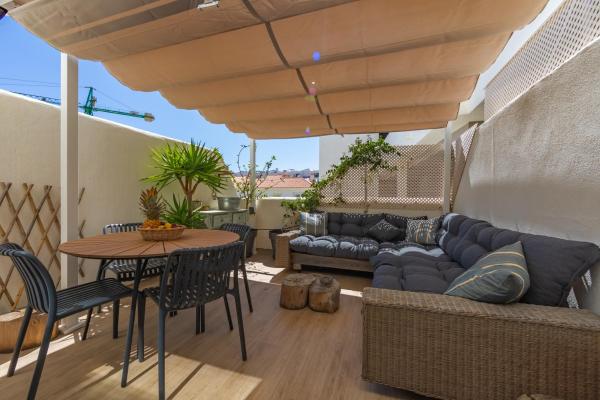 A la foto es mostra l'objecte Terrace, pool, near beach & home office (Fibre) situat a la ciutat de Tarifa.