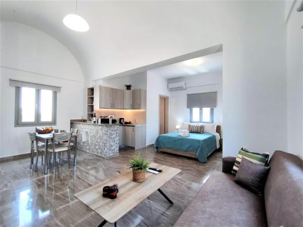 Nella foto è visibile l'oggetto Studio Elpida Santorini situato nella città di Vóthon.