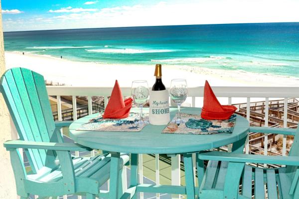 A la foto es mostra l'objecte Holiday Surf and Racquet Unit 504 situat a la ciutat de Destin.