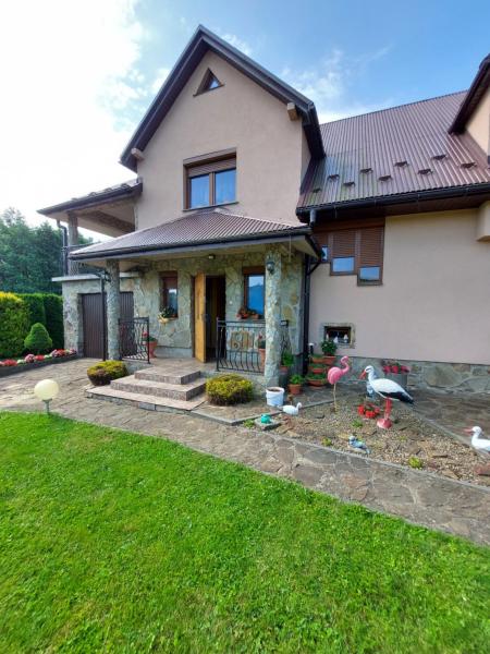 Na zdjęciu widoczny jest obiekt Pokoje w domu na wsi położony w mieście Bachórzec.