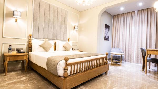 Na zdjęciu widoczny jest obiekt President Hotel położony w mieście Dubaj.