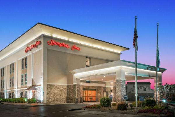 Na fotografii je vidět objekt Hampton Inn Chattanooga/Hixson nacházející se ve městě Hixson.