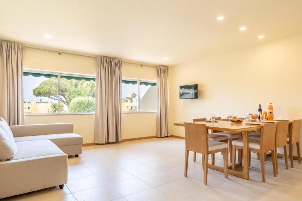 Na fotografii je vidět objekt Mourabel Apartment - S by HelloVacations nacházející se ve městě Loulé.