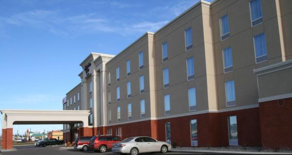 A la foto es mostra l'objecte Hampton Inn by Hilton Fort Saskatchewan situat a la ciutat de Redwater.