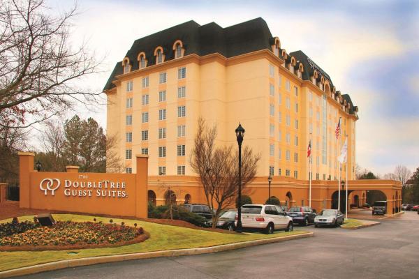 Foto 8: Doubletree Suites by Hilton at The Battery Atlanta