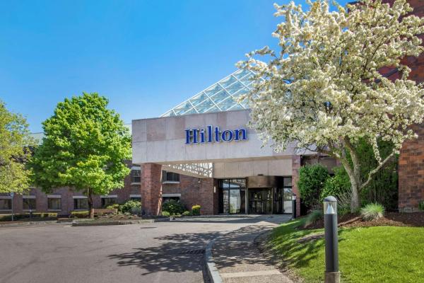 Auf dem Foto ist das Objekt Hilton Boston Dedham in der Stadt Westwood zu sehen.