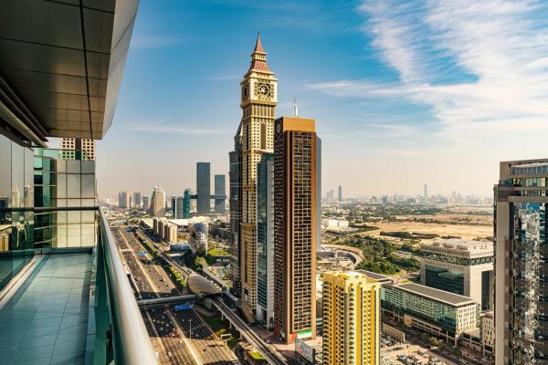 Three Bedroom Suite with Balcony - Complimentary shuttle service to Dubai Mall and Kite Beach — 190 m² - Four Points by Sheraton Sheikh Zayed Road